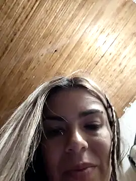 Snapshot of Vanesa-1 chatting on September 26, 2025, 5:03 am Vanesa-1 online show from September 26, 2025, 5:03 am