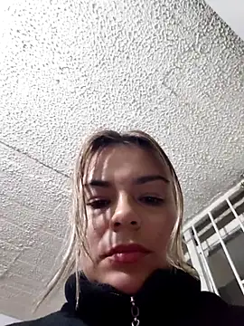 Snapshot of Vanesa-1 chatting on September 19, 2025, 1:31 am Vanesa-1 online show from September 19, 2025, 1:31 am