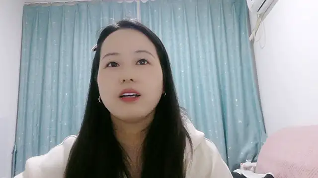 Snapshot of HY-21 chatting on October 28, 2025, 3:22 pm HY-21 online show from October 28, 2025, 3:22 pm