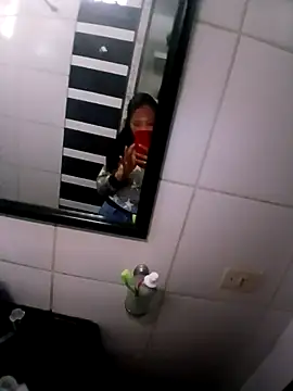 Snapshot of Venuxx chatting on December 14, 2025, 6:24 pm Venuxx online show from December 14, 2025, 6:24 pm