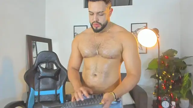 Justin kingX7 online show from December 14, 2025, 11:43 pm