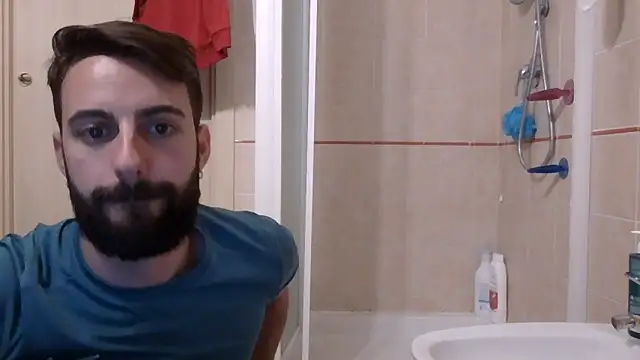 Amicisegreti online show from March 13, 2026, 8:47 pm