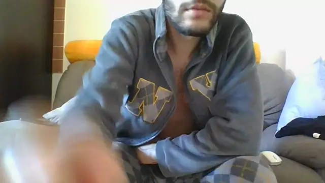 Amicisegreti online show from February 26, 2026, 6:46 am