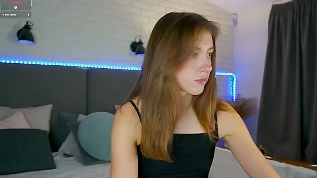 SweetVikki online show from October 20, 2025, 12:17 pm