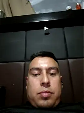 Snapshot of Aaia93 chatting on December 22, 2025, 6:24 am Aaia93 online show from December 22, 2025, 6:24 am