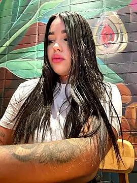 Snapshot of SofiaWildee chatting on January 9, 2026, 11:00 pm SofiaWildee online show from January 9, 2026, 11:00 pm