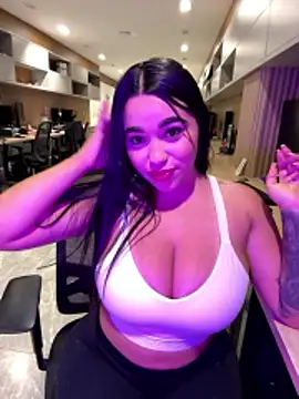 Snapshot of SofiaWildee chatting on January 8, 2026, 1:33 am SofiaWildee online show from January 8, 2026, 1:33 am