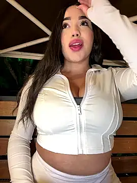 Snapshot of SofiaWildee chatting on January 13, 2026, 12:15 am SofiaWildee online show from January 13, 2026, 12:15 am