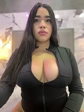 Snapshot of SofiaWildee chatting on December 21, 2025, 10:43 pm SofiaWildee online show from December 21, 2025, 10:43 pm