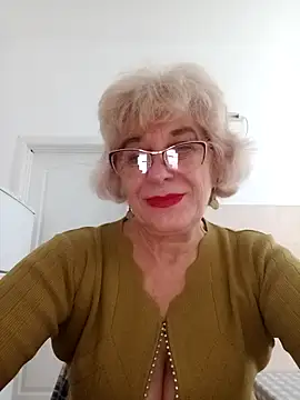 52MiaLove02 online show from November 4, 2025, 5:55 am