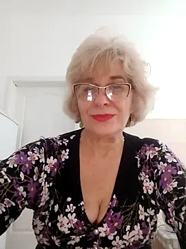 52MiaLove02 online show from November 20, 2025, 6:03 am