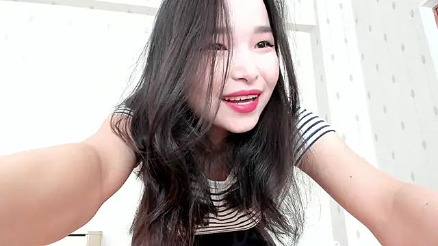 Snapshot of Soyun_Mia chatting on September 16, 2025, 2:56 am Soyun Mia online show from September 16, 2025, 2:56 am