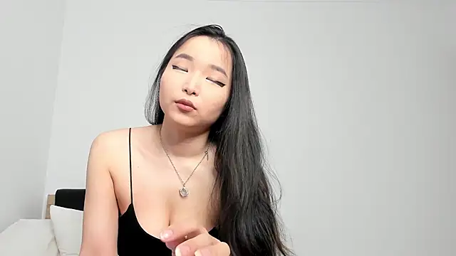 Soyun Mia online show from May 26, 2026, 1:09 pm