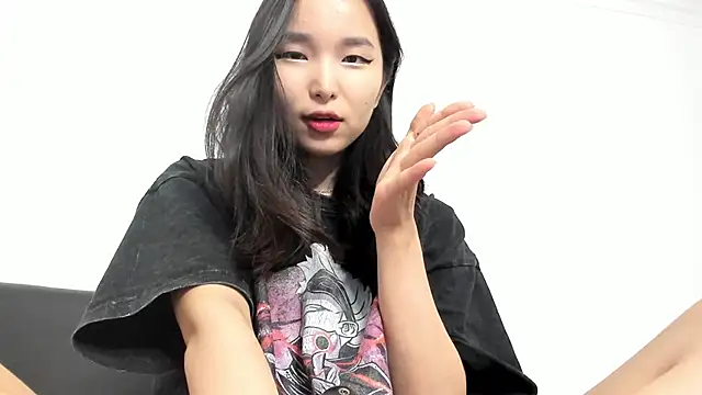 Snapshot of Soyun_Mia chatting on November 28, 2025, 4:29 pm Soyun Mia online show from November 28, 2025, 4:29 pm