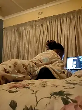 Snapshot of Cianda24 chatting on September 30, 2025, 4:24 pm Cianda24 online show from September 30, 2025, 4:24 pm