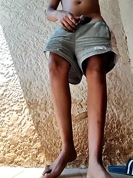 Snapshot of Cianda24 chatting on February 5, 2026, 8:43 am Cianda24 online show from February 5, 2026, 8:43 am