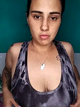 kariciasecreta online show from November 3, 2025, 5:16 pm