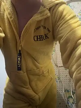 Snapshot of marik_goldd chatting on October 29, 2025, 1:21 pm marik goldd online show from October 29, 2025, 1:21 pm