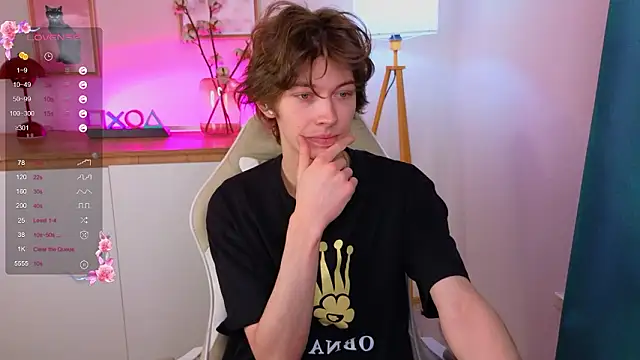 Snapshot of _Den1s_ chatting on February 15, 2026, 1:21 pm Den1s online show from February 15, 2026, 1:21 pm