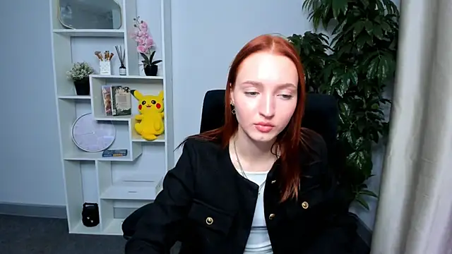 Snapshot of JanetYoung chatting on October 28, 2025, 3:22 pm JanetYoung online show from October 28, 2025, 3:22 pm