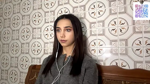 Snapshot of LinaMour chatting on November 19, 2025, 10:10 pm LinaMour online show from November 19, 2025, 10:10 pm