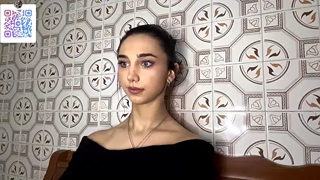 Snapshot of LinaMour chatting on November 30, 2025, 10:21 pm LinaMour online show from November 30, 2025, 10:21 pm