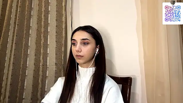 Snapshot of LinaMour chatting on November 15, 2025, 10:36 pm LinaMour online show from November 15, 2025, 10:36 pm