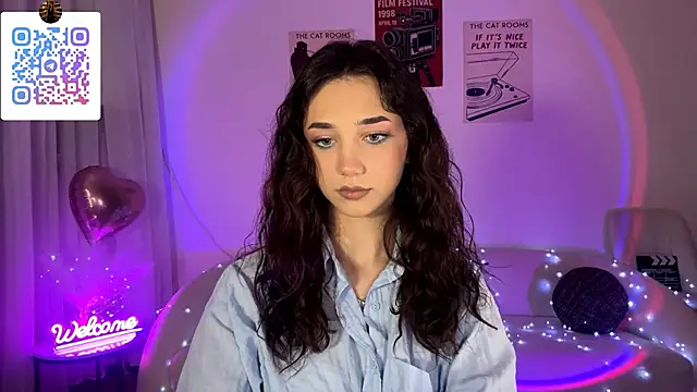 LinaMour online show from May 25, 2026, 10:30 pm