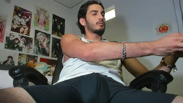 Snapshot of LovexJuxn_ chatting on November 10, 2025, 12:54 pm LovexJuxn online show from November 10, 2025, 12:54 pm