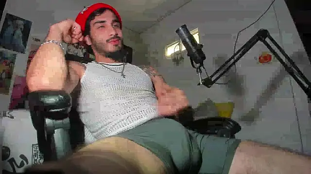 Snapshot of LovexJuxn_ chatting on November 20, 2025, 6:30 pm LovexJuxn online show from November 20, 2025, 6:30 pm