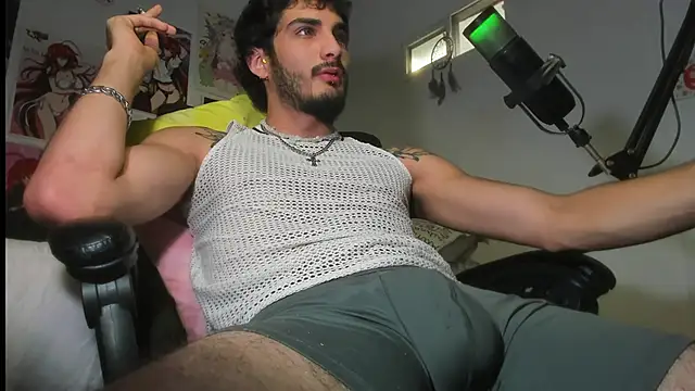 Snapshot of LovexJuxn_ chatting on November 12, 2025, 12:20 pm LovexJuxn online show from November 12, 2025, 12:20 pm