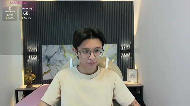 Snapshot of SantiagoRusso18 chatting on November 15, 2025, 3:21 am SantiagoRusso18 online show from November 15, 2025, 3:21 am