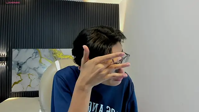 Snapshot of SantiagoRusso18 chatting on November 27, 2025, 4:24 am SantiagoRusso18 online show from November 27, 2025, 4:24 am