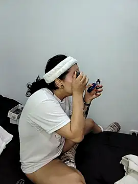 Eva Clark01 online show from October 19, 2025, 6:27 am