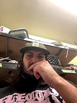 Snapshot of crashnasty chatting on October 3, 2025, 7:59 pm crashnasty online show from October 3, 2025, 7:59 pm