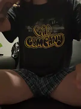 Snapshot of crashnasty chatting on September 22, 2025, 12:33 pm crashnasty online show from September 22, 2025, 12:33 pm