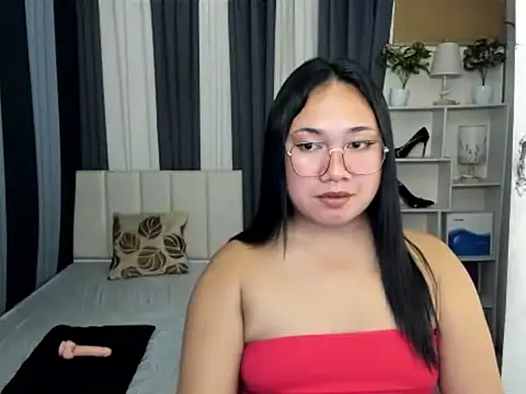 TsUncutKaren online show from February 24, 2026, 5:25 pm