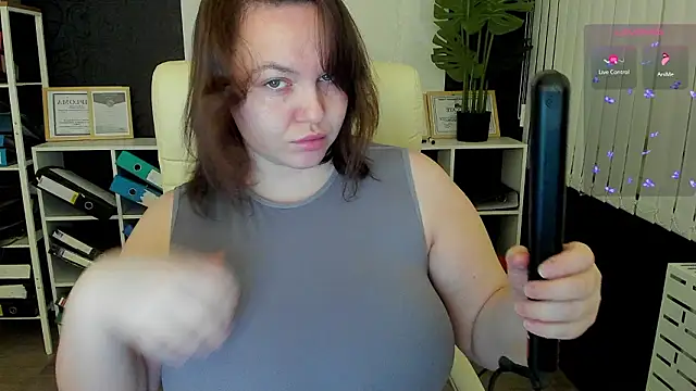  feel me  online show from February 3, 2026, 1:49 am