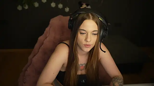 Luna Lynn online show from January 6, 2026, 9:30 pm