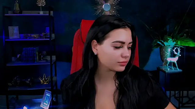 Snapshot of NaomiWilsons chatting on November 21, 2025, 8:35 am NaomiWilsons online show from November 21, 2025, 8:35 am