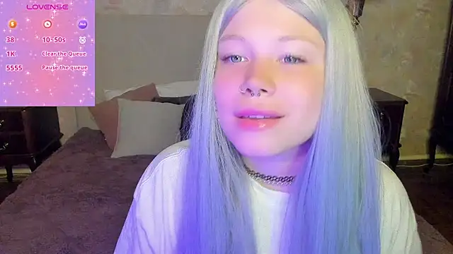 Snapshot of Diana_Dream chatting on September 17, 2025, 7:49 pm Diana Dream online show from September 17, 2025, 7:49 pm