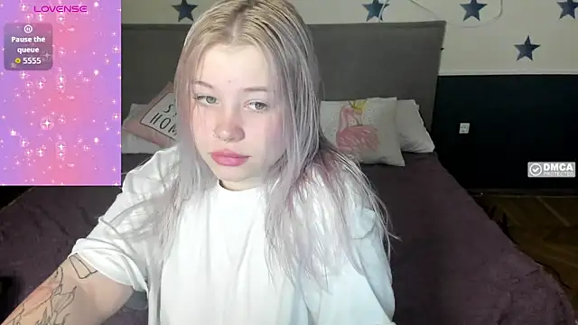 Snapshot of Diana_Dream chatting on November 21, 2025, 3:11 pm Diana Dream online show from November 21, 2025, 3:11 pm