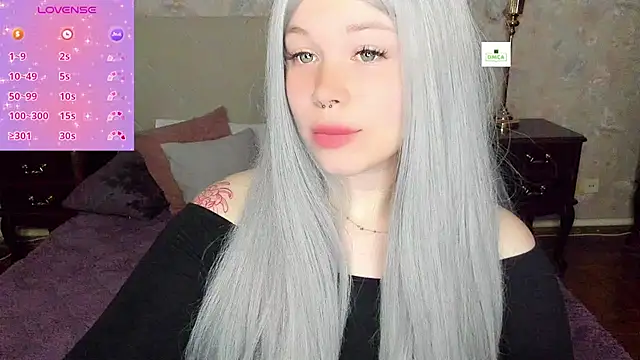 Snapshot of Diana_Dream chatting on October 23, 2025, 8:18 pm Diana Dream online show from October 23, 2025, 8:18 pm