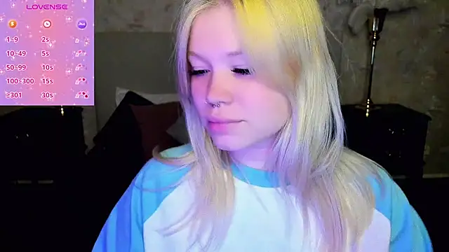 Snapshot of Diana_Dream chatting on September 26, 2025, 8:59 pm Diana Dream online show from September 26, 2025, 8:59 pm