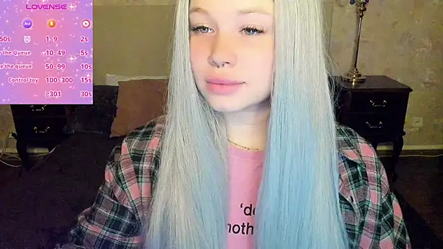 Snapshot of Diana_Dream chatting on October 10, 2025, 8:20 pm Diana Dream online show from October 10, 2025, 8:20 pm