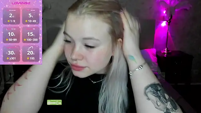 Snapshot of Diana_Dream chatting on November 29, 2025, 8:31 pm Diana Dream online show from November 29, 2025, 8:31 pm