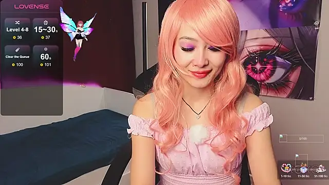 Milly  Foxy online show from December 5, 2025, 3:10 pm