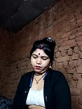 Snapshot of Priya_tyagi chatting on October 7, 2025, 10:44 pm Priya tyagi online show from October 7, 2025, 10:44 pm