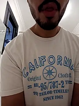 Snapshot of Arab_malek chatting on September 20, 2025, 1:38 pm Arab malek online show from September 20, 2025, 1:38 pm