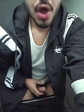 Snapshot of Arab_malek chatting on December 19, 2025, 5:04 pm Arab malek online show from December 19, 2025, 5:04 pm